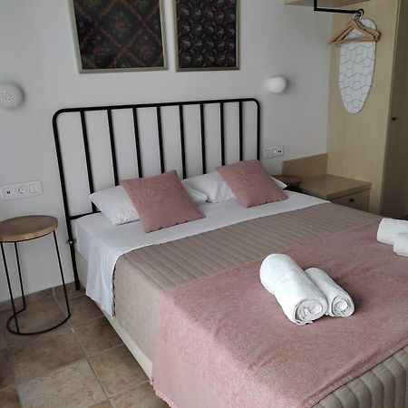 Loggia Traditional Suites 레팀노 객실 사진