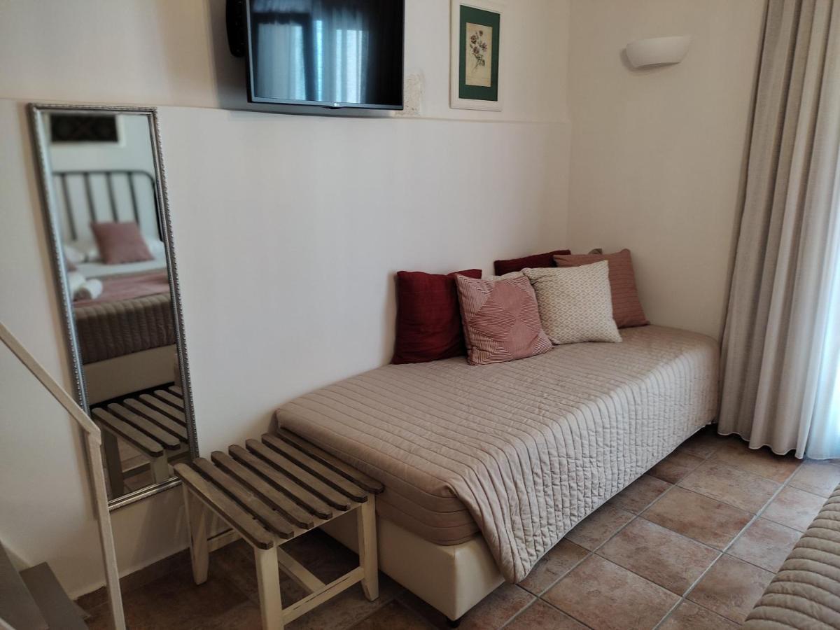Loggia Traditional Suites 레팀노 외부 사진