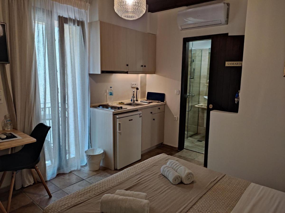 Loggia Traditional Suites 레팀노 외부 사진