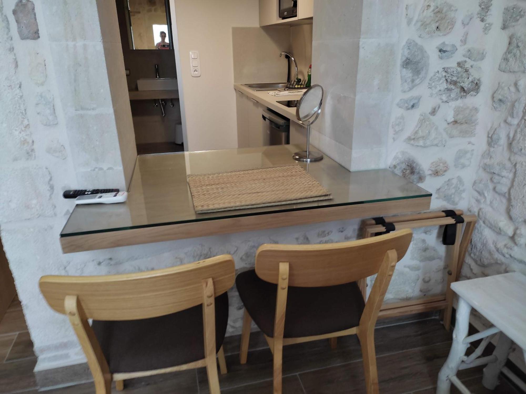 Loggia Traditional Suites 레팀노 객실 사진