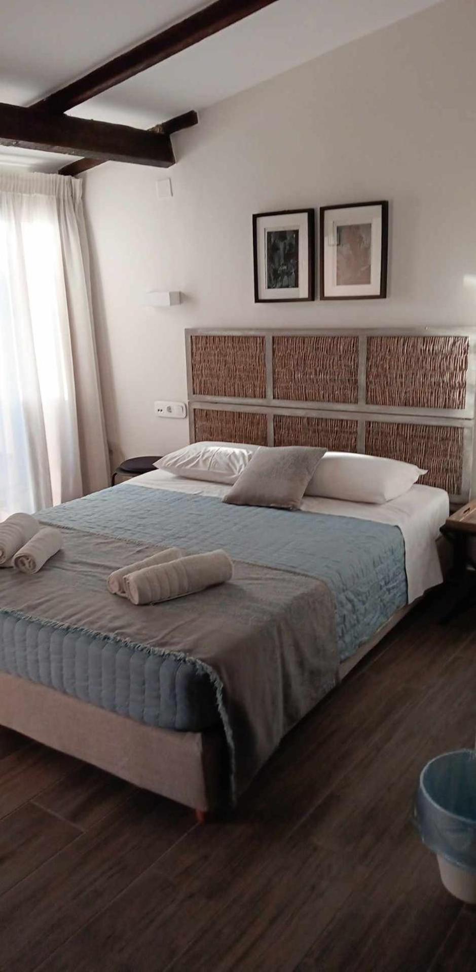 Loggia Traditional Suites 레팀노 외부 사진