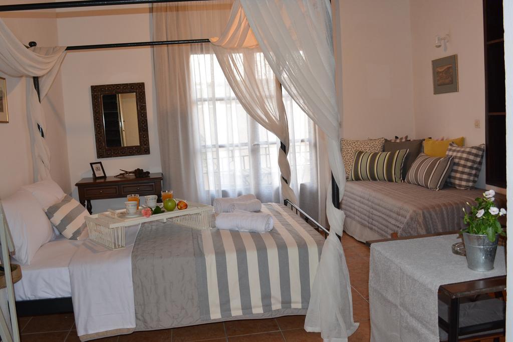 Loggia Traditional Suites 레팀노 외부 사진